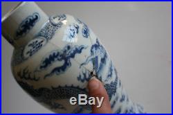 2 Pcs Antique Chinese Porcelain Blue and White Dragon Vase with Lid Marks
