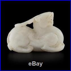 ANTIQUE 16-18thC CHINESE WHITE JADE CARVING OF A PIXIU DRAGON