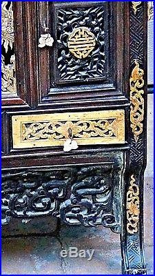 ANTIQUE FINE 18c CHINESE ROSEWOOD INTRICATE CARVED ALTAR ARCHAIC DRAGONS CABINET