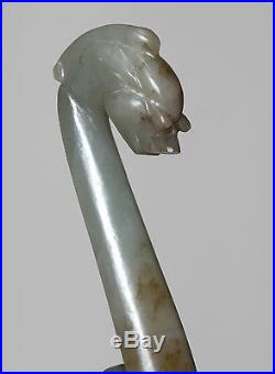Antique Chinese 18th century or earlier jade dragon belt hook Qing, Ming Dynasty