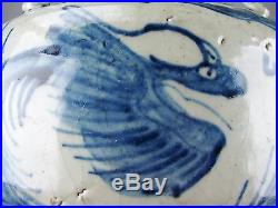 Antique Chinese Porcelain Vase Blue and White Dragon Swatow Jar MING DYNASTY