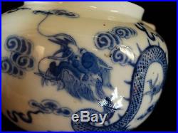 Antique Chinese blue & white porcelain teapot 5 claw dragon 8 wide 18thC SUPER