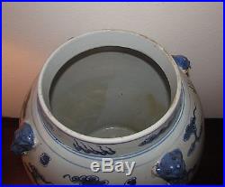 Antique Huge Chinese blue and white temple jar dragon foo dog Qing 19th