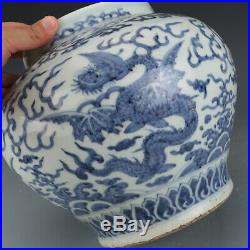 Chinese antique Ming Blue and white Dragon pattern Porcelain Vase tank