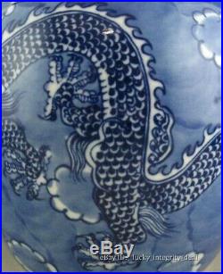 Fine Chinese Old Blue and White Dragon Porcelain Cover Jar Lid Pot Vase