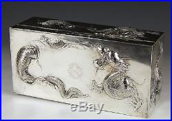 LARGE AND HIGH QUALITY ANTIQUE CHINESE SILVER BOX WITH RELIEF DRAGONS SIGNED