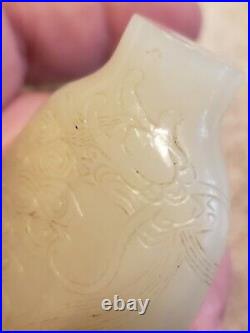 Mutton fat white jade snuff bottle Qing dynasty Celestial Dragon