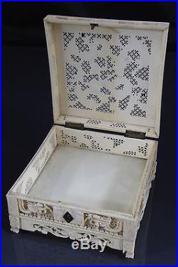 Superb Quality Antique Chinese 19th C Carved Bovine Bone Dragon Box
